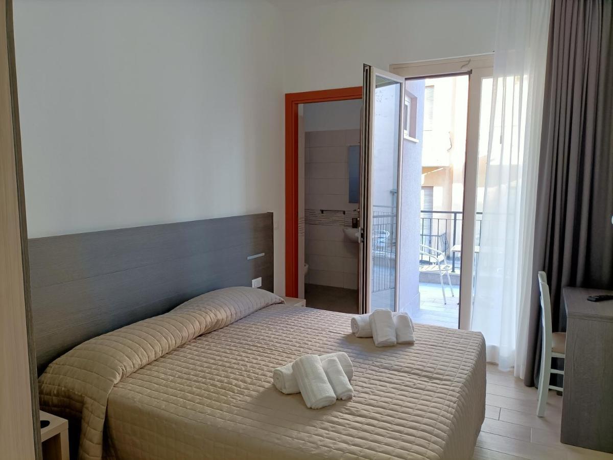 Hotel Bed & Book Rímini Exterior foto